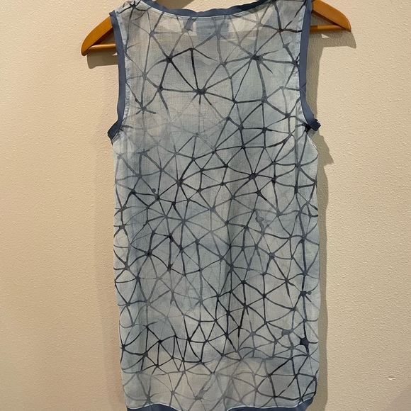 Vera Wang sheer blue geometric tank top blouse - Picture 2 of 4